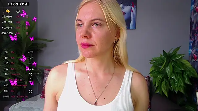 Snapshot of FromRussia chatting on August 3, 2026, 3:58 am FromRussia online show from August 3, 2026, 3:58 am