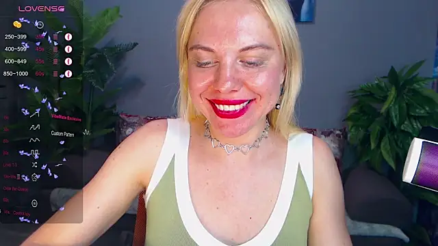 Snapshot of FromRussia chatting on July 2, 2026, 3:23 am FromRussia online show from July 2, 2026, 3:23 am