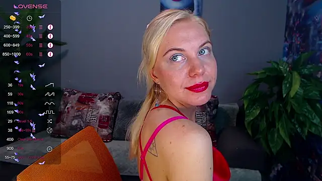 Snapshot of FromRussia chatting on June 25, 2026, 1:47 am FromRussia online show from June 25, 2026, 1:47 am