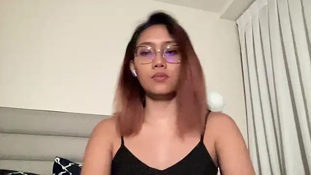 Snapshot of VexaNyx chatting on July 5, 2026, 12:34 pm VexaNyx online show from July 5, 2026, 12:34 pm