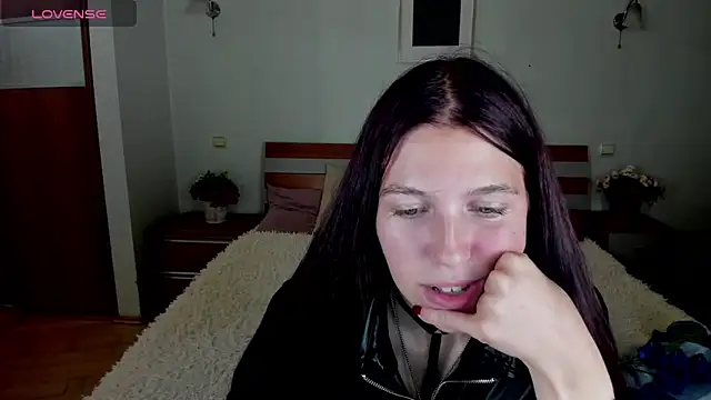 MaryRapunzel online show from May 13, 2026, 7:32 pm