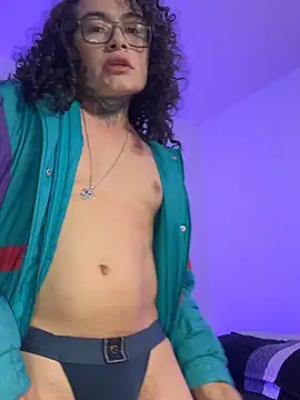 XelDesire online show from April 22, 2026, 8:48 pm