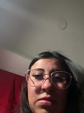 Snapshot of FERNANDA-ROSE chatting on May 10, 2026, 5:11 am FERNANDA-ROSE online show from May 10, 2026, 5:11 am