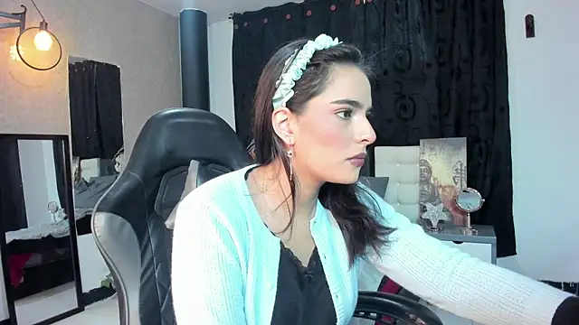 Snapshot of ShantalBr chatting on June 3, 2026, 12:28 pm ShantalBr online show from June 3, 2026, 12:28 pm