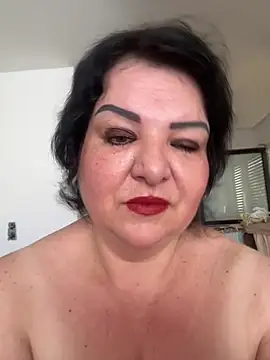 Snapshot of curvymilfmicha chatting on July 10, 2026, 8:14 am curvymilfmicha online show from July 10, 2026, 8:14 am