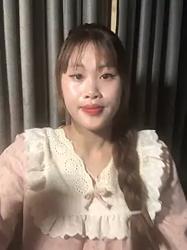 Ly-sexyy online show from May 12, 2026, 2:41 am