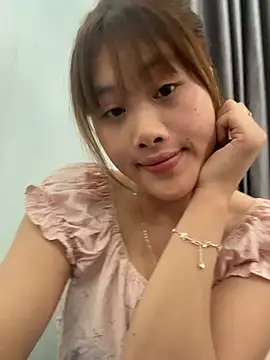 Ly-sexyy online show from May 14, 2026, 4:20 am