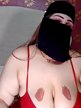 Snapshot of Qashta chatting on May 9, 2026, 7:50 pm Qashta online show from May 9, 2026, 7:50 pm
