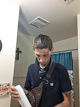 CamsWRLD online show from July 12, 2026, 1:06 am