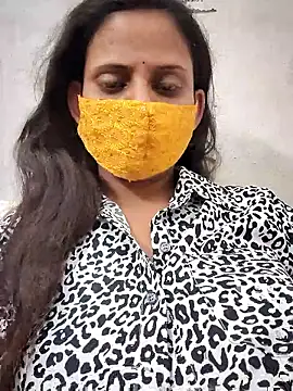 Snapshot of Cutie_Neetu chatting on May 13, 2026, 6:04 pm Cutie Neetu online show from May 13, 2026, 6:04 pm