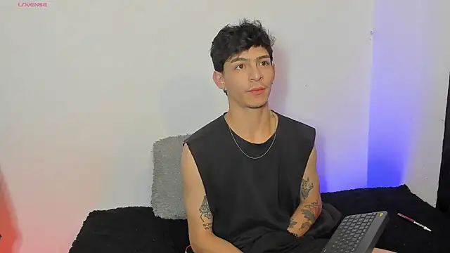  IanLark online show from May 19, 2026, 12:26 am