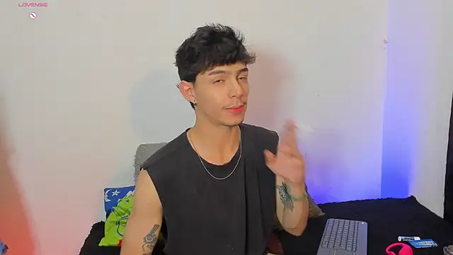  IanLark online show from May 19, 2026, 11:01 pm