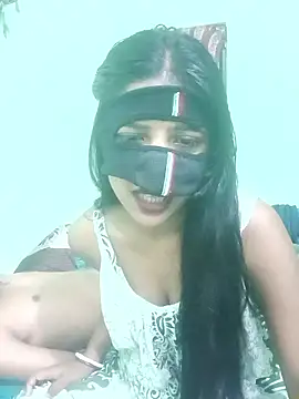 hot-couple-0 online show from May 13, 2026, 6:42 am