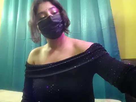 -Queenie online show from July 2, 2026, 6:47 pm