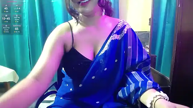 -Queenie online show from July 15, 2026, 5:20 pm