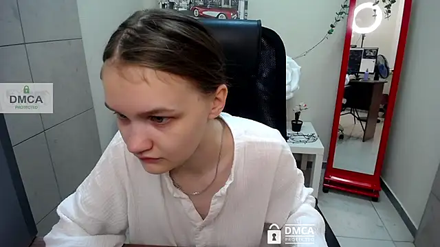 Snapshot of _donnaSia_ chatting on June 13, 2026, 5:49 am donnaSia online show from June 13, 2026, 5:49 am