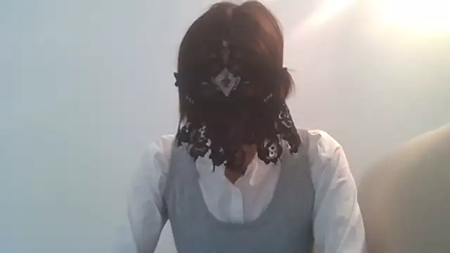 Snapshot of HelenTiAscolta chatting on May 19, 2026, 2:57 pm HelenTiAscolta online show from May 19, 2026, 2:57 pm