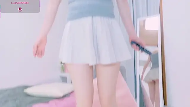mayu chan  online show from May 6, 2026, 11:58 am