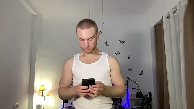 Snapshot of pavelrey chatting on June 10, 2026, 8:21 pm pavelrey online show from June 10, 2026, 8:21 pm