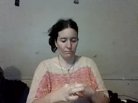 Snapshot of Mini83 chatting on May 16, 2026, 5:23 pm Mini83 online show from May 16, 2026, 5:23 pm