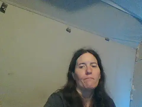 Snapshot of Mini83 chatting on May 13, 2026, 4:25 pm Mini83 online show from May 13, 2026, 4:25 pm