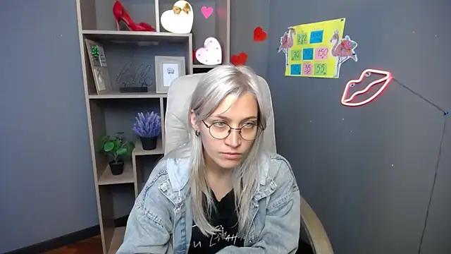 RubyDaviss online show from May 6, 2026, 5:55 am
