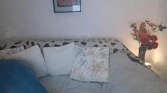 Divineblond online show from February 28, 2026, 3:55 pm