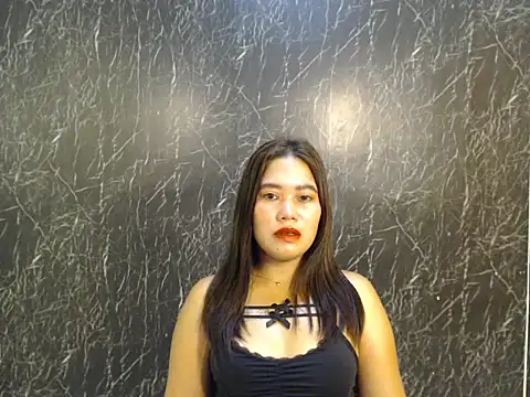 ur prettychelsie online show from April 24, 2026, 8:22 pm