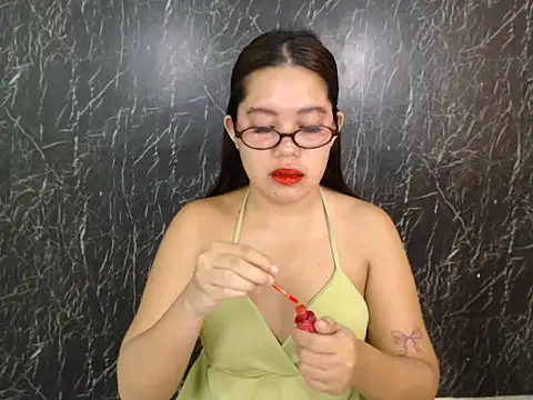 ur prettychelsie online show from May 7, 2026, 8:12 pm