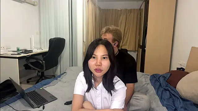 BunnyBom online show from April 23, 2026, 4:19 pm