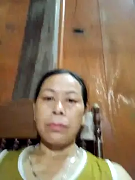 Snapshot of Ari-Na9 chatting on May 21, 2026, 1:41 pm Ari-Na9 online show from May 21, 2026, 1:41 pm