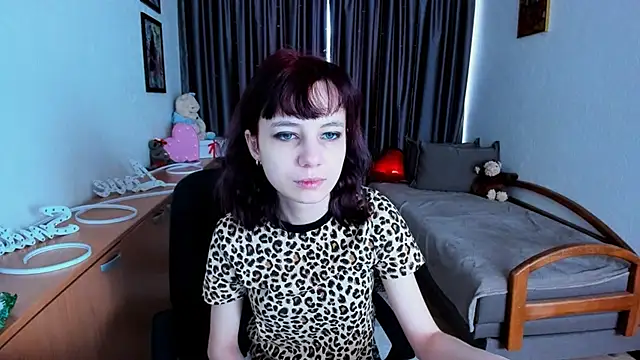 Snapshot of MiniLysii chatting on May 9, 2026, 5:44 am MiniLysii online show from May 9, 2026, 5:44 am