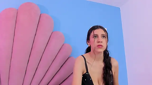 Snapshot of shery_milk chatting on June 20, 2026, 11:48 am shery milk online show from June 20, 2026, 11:48 am