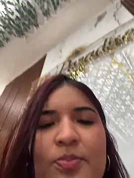 AlissonContreras  online show from May 11, 2026, 2:18 pm