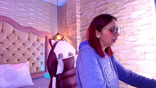 Snapshot of stephaniesun_ chatting on July 22, 2026, 1:02 pm stephaniesun online show from July 22, 2026, 1:02 pm