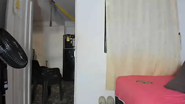Lara vela online show from July 22, 2026, 10:39 am