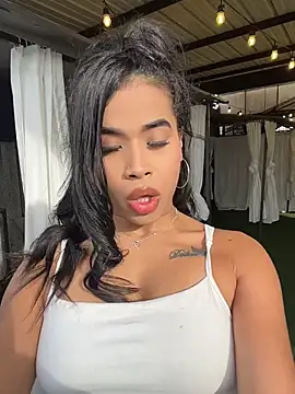 Snapshot of EmmaExoticaXXX chatting on May 30, 2026, 9:31 pm EmmaExoticaXXX online show from May 30, 2026, 9:31 pm