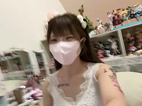 crazyhappy omanko online show from May 11, 2026, 2:45 pm