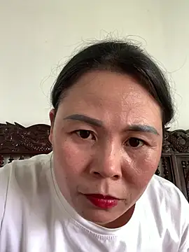 Snapshot of Helen-baby chatting on April 26, 2026, 5:38 am Helen-baby online show from April 26, 2026, 5:38 am