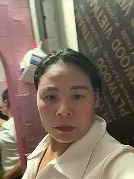 Snapshot of Helen-baby chatting on April 27, 2026, 4:10 am Helen-baby online show from April 27, 2026, 4:10 am