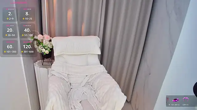 Luna-xinxin online show from April 25, 2026, 1:36 pm