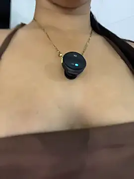 Snapshot of Chloe_Thomsoon_ chatting on June 11, 2026, 12:32 am Chloe Thomsoon online show from June 11, 2026, 12:32 am