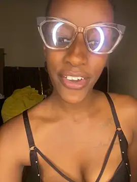 Snapshot of sonnypretty chatting on May 18, 2026, 12:54 pm sonnypretty online show from May 18, 2026, 12:54 pm