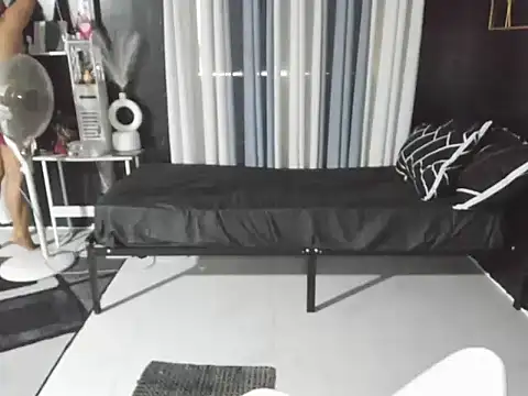 Kendallfoxx online show from July 14, 2026, 2:05 am