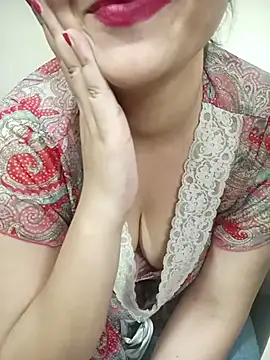 Snapshot of Aayaat__ chatting on May 15, 2026, 3:21 pm Aayaat online show from May 15, 2026, 3:21 pm