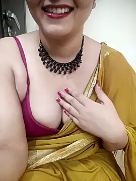 Snapshot of Aayaat__ chatting on May 28, 2026, 6:14 pm Aayaat online show from May 28, 2026, 6:14 pm