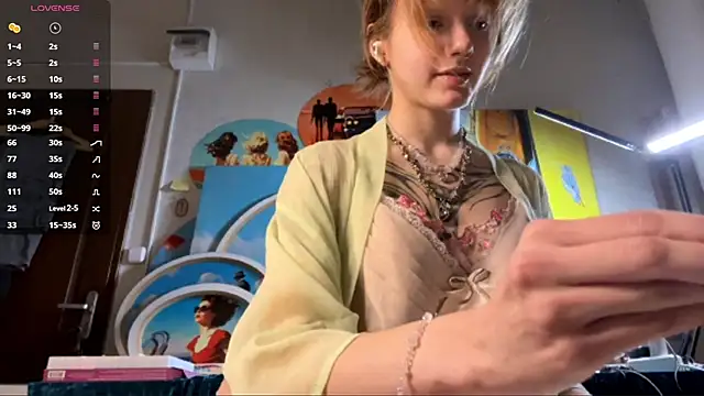 sarawhisperr online show from April 23, 2026, 9:16 pm