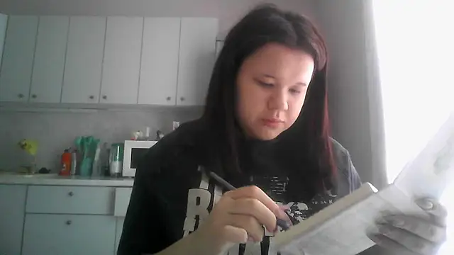 Amanda Mia  online show from May 11, 2026, 8:16 am