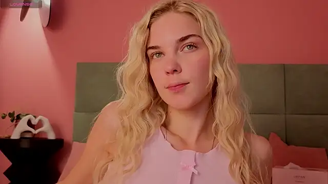 Bella Stewarttt online show from July 17, 2026, 1:03 am