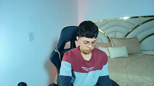 Milo Storm online show from April 27, 2026, 12:14 pm